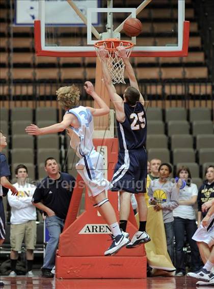 Thumbnail 1 in Central Valley Christian vs. Mission Prep (CIF CS D5 Final) photogallery.