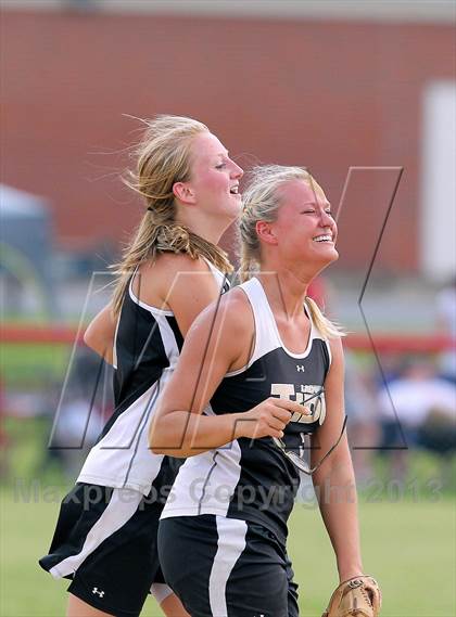 Thumbnail 2 in Curwensville vs Redbank Valley (PIAA District IX AA Final) photogallery.