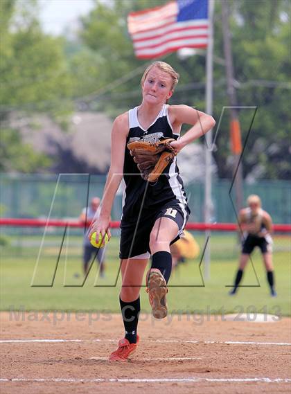 Thumbnail 1 in Curwensville vs Redbank Valley (PIAA District IX AA Final) photogallery.