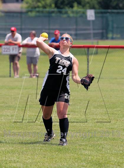 Thumbnail 3 in Curwensville vs Redbank Valley (PIAA District IX AA Final) photogallery.