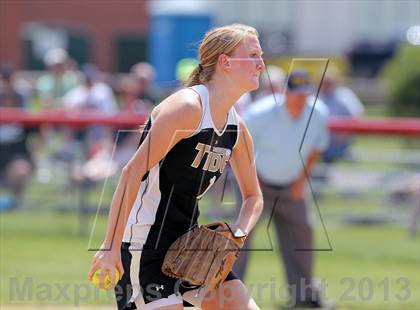 Thumbnail 1 in Curwensville vs Redbank Valley (PIAA District IX AA Final) photogallery.