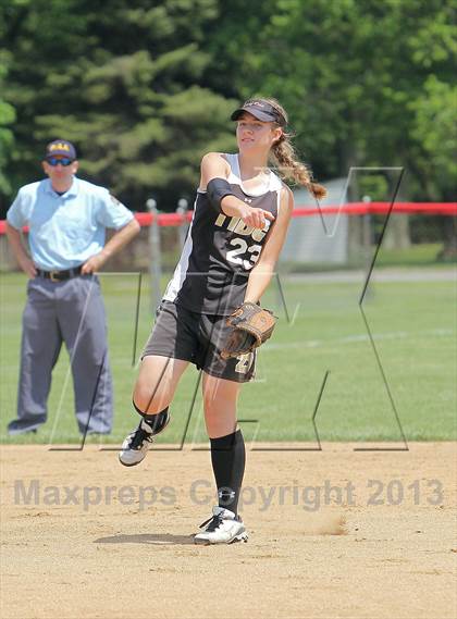 Thumbnail 1 in Curwensville vs Redbank Valley (PIAA District IX AA Final) photogallery.