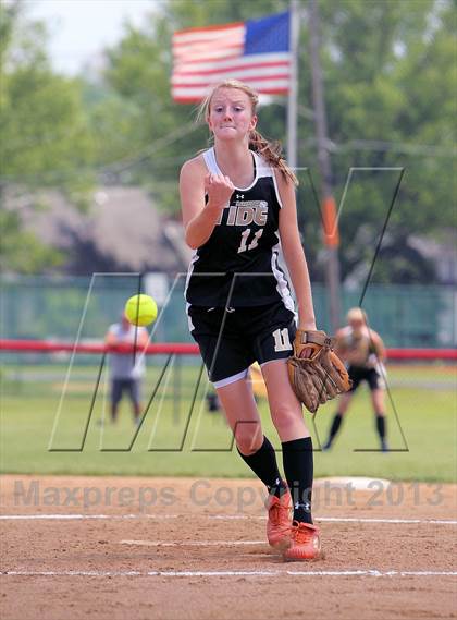 Thumbnail 3 in Curwensville vs Redbank Valley (PIAA District IX AA Final) photogallery.