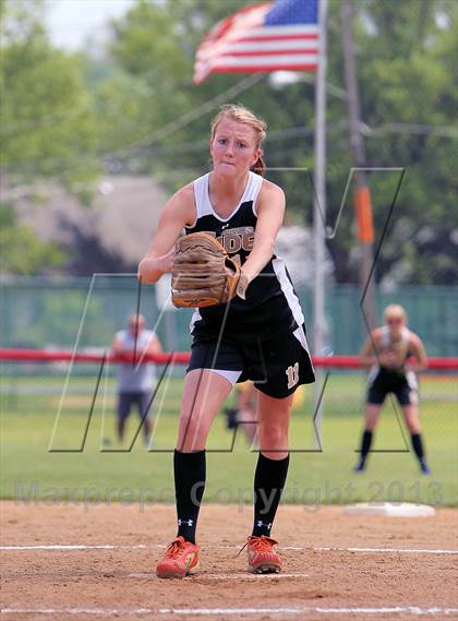Thumbnail 3 in Curwensville vs Redbank Valley (PIAA District IX AA Final) photogallery.