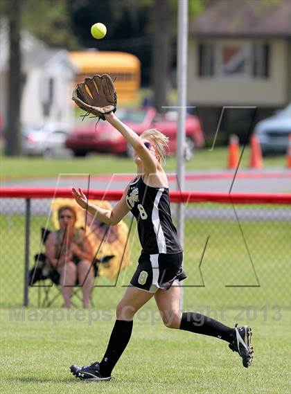 Thumbnail 1 in Curwensville vs Redbank Valley (PIAA District IX AA Final) photogallery.