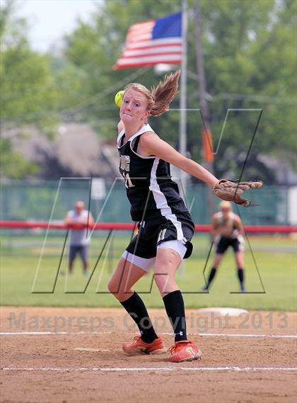 Thumbnail 1 in Curwensville vs Redbank Valley (PIAA District IX AA Final) photogallery.