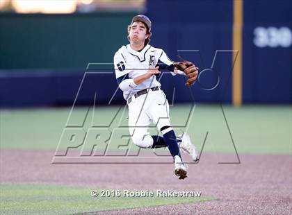 Thumbnail 3 in Oak Ridge vs. Dallas Jesuit (UIL 6A Regional Semifinal) photogallery.