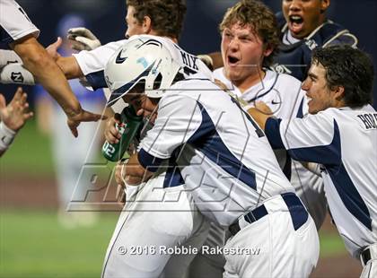 Thumbnail 1 in Oak Ridge vs. Dallas Jesuit (UIL 6A Regional Semifinal) photogallery.