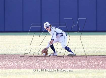 Thumbnail 3 in Oak Ridge vs. Dallas Jesuit (UIL 6A Regional Semifinal) photogallery.