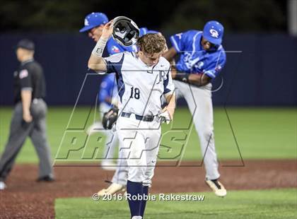 Thumbnail 1 in Oak Ridge vs. Dallas Jesuit (UIL 6A Regional Semifinal) photogallery.