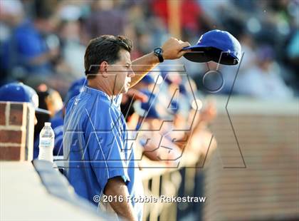 Thumbnail 1 in Oak Ridge vs. Dallas Jesuit (UIL 6A Regional Semifinal) photogallery.