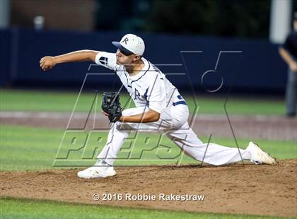 Thumbnail 2 in Oak Ridge vs. Dallas Jesuit (UIL 6A Regional Semifinal) photogallery.