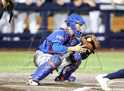 Thumbnail 3 in Oak Ridge vs. Dallas Jesuit (UIL 6A Regional Semifinal) photogallery.