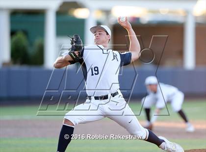 Thumbnail 3 in Oak Ridge vs. Dallas Jesuit (UIL 6A Regional Semifinal) photogallery.