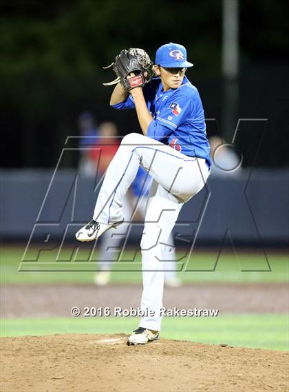 Thumbnail 3 in Oak Ridge vs. Dallas Jesuit (UIL 6A Regional Semifinal) photogallery.