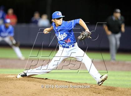 Thumbnail 2 in Oak Ridge vs. Dallas Jesuit (UIL 6A Regional Semifinal) photogallery.