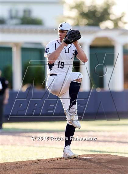 Thumbnail 1 in Oak Ridge vs. Dallas Jesuit (UIL 6A Regional Semifinal) photogallery.