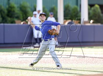 Thumbnail 2 in Oak Ridge vs. Dallas Jesuit (UIL 6A Regional Semifinal) photogallery.