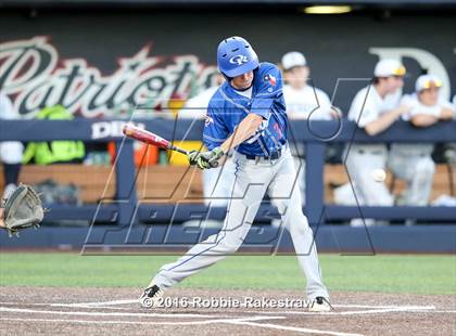Thumbnail 2 in Oak Ridge vs. Dallas Jesuit (UIL 6A Regional Semifinal) photogallery.