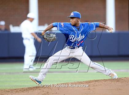 Thumbnail 3 in Oak Ridge vs. Dallas Jesuit (UIL 6A Regional Semifinal) photogallery.