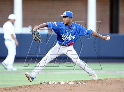 Thumbnail 2 in Oak Ridge vs. Dallas Jesuit (UIL 6A Regional Semifinal) photogallery.