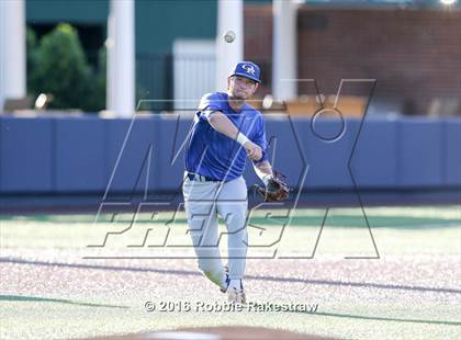 Thumbnail 2 in Oak Ridge vs. Dallas Jesuit (UIL 6A Regional Semifinal) photogallery.