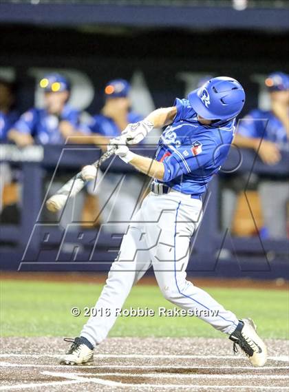 Thumbnail 1 in Oak Ridge vs. Dallas Jesuit (UIL 6A Regional Semifinal) photogallery.
