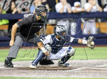 Thumbnail 1 in Oak Ridge vs. Dallas Jesuit (UIL 6A Regional Semifinal) photogallery.