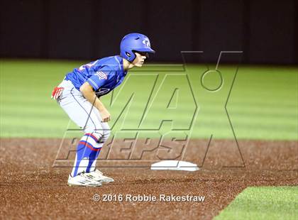 Thumbnail 2 in Oak Ridge vs. Dallas Jesuit (UIL 6A Regional Semifinal) photogallery.