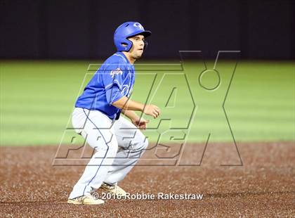 Thumbnail 1 in Oak Ridge vs. Dallas Jesuit (UIL 6A Regional Semifinal) photogallery.