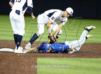 Thumbnail 1 in Oak Ridge vs. Dallas Jesuit (UIL 6A Regional Semifinal) photogallery.