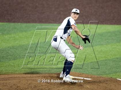 Thumbnail 2 in Oak Ridge vs. Dallas Jesuit (UIL 6A Regional Semifinal) photogallery.