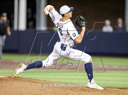 Thumbnail 2 in Oak Ridge vs. Dallas Jesuit (UIL 6A Regional Semifinal) photogallery.