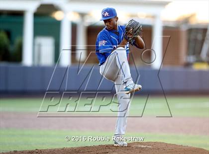 Thumbnail 1 in Oak Ridge vs. Dallas Jesuit (UIL 6A Regional Semifinal) photogallery.
