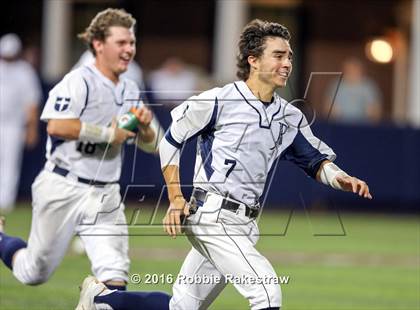 Thumbnail 3 in Oak Ridge vs. Dallas Jesuit (UIL 6A Regional Semifinal) photogallery.