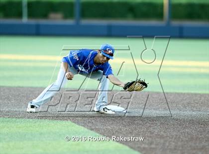 Thumbnail 2 in Oak Ridge vs. Dallas Jesuit (UIL 6A Regional Semifinal) photogallery.