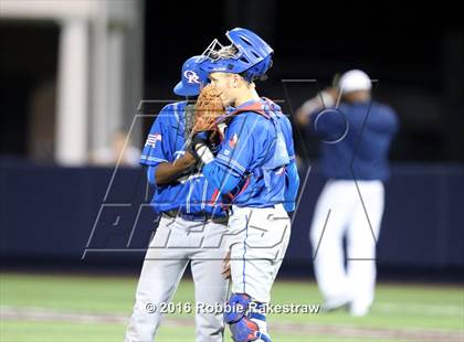 Thumbnail 3 in Oak Ridge vs. Dallas Jesuit (UIL 6A Regional Semifinal) photogallery.