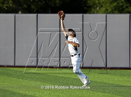 Thumbnail 1 in Oak Ridge vs. Dallas Jesuit (UIL 6A Regional Semifinal) photogallery.