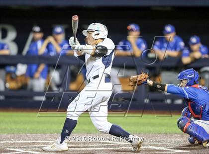 Thumbnail 2 in Oak Ridge vs. Dallas Jesuit (UIL 6A Regional Semifinal) photogallery.