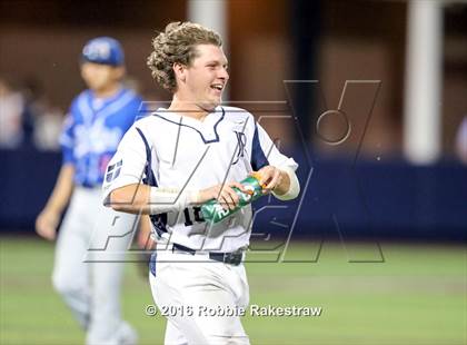 Thumbnail 1 in Oak Ridge vs. Dallas Jesuit (UIL 6A Regional Semifinal) photogallery.