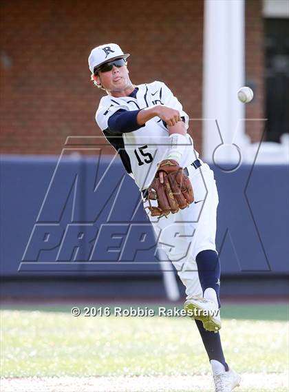 Thumbnail 2 in Oak Ridge vs. Dallas Jesuit (UIL 6A Regional Semifinal) photogallery.