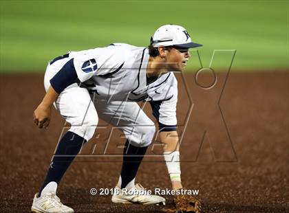 Thumbnail 2 in Oak Ridge vs. Dallas Jesuit (UIL 6A Regional Semifinal) photogallery.