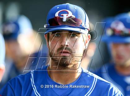 Thumbnail 1 in Oak Ridge vs. Dallas Jesuit (UIL 6A Regional Semifinal) photogallery.