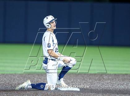 Thumbnail 2 in Oak Ridge vs. Dallas Jesuit (UIL 6A Regional Semifinal) photogallery.