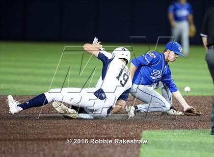Thumbnail 1 in Oak Ridge vs. Dallas Jesuit (UIL 6A Regional Semifinal) photogallery.