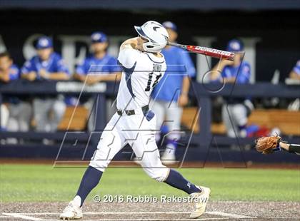 Thumbnail 2 in Oak Ridge vs. Dallas Jesuit (UIL 6A Regional Semifinal) photogallery.