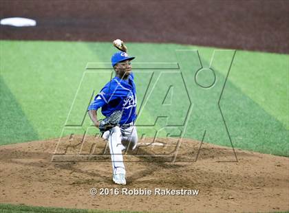 Thumbnail 1 in Oak Ridge vs. Dallas Jesuit (UIL 6A Regional Semifinal) photogallery.
