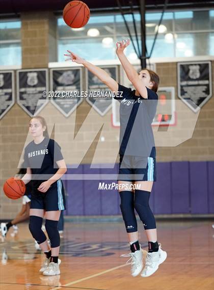 Thumbnail 2 in Kingwood vs. New Caney (Aggieland Invitational) photogallery.
