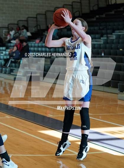 Thumbnail 3 in Kingwood vs. New Caney (Aggieland Invitational) photogallery.