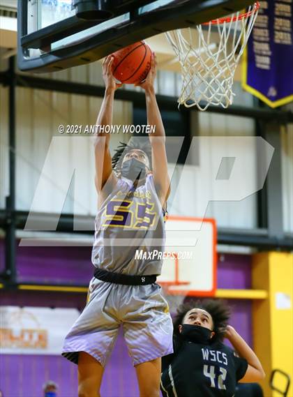 Thumbnail 2 in Winston-Salem Christian vs Word of God Christian Academy (Capital City New Years Showcase) photogallery.